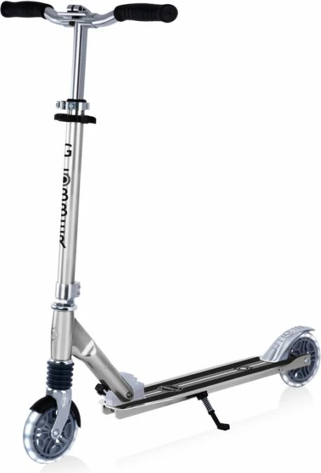 Scooter për fëmijë Globber, me drita, ngjyrë argjendi