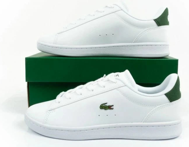 Atlete femra Lacoste, të bardha