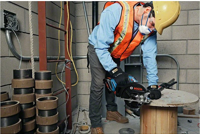 Sharrë rrethore metalike Bosch GKM 18V-50 Professional, 18V, pa kabllo