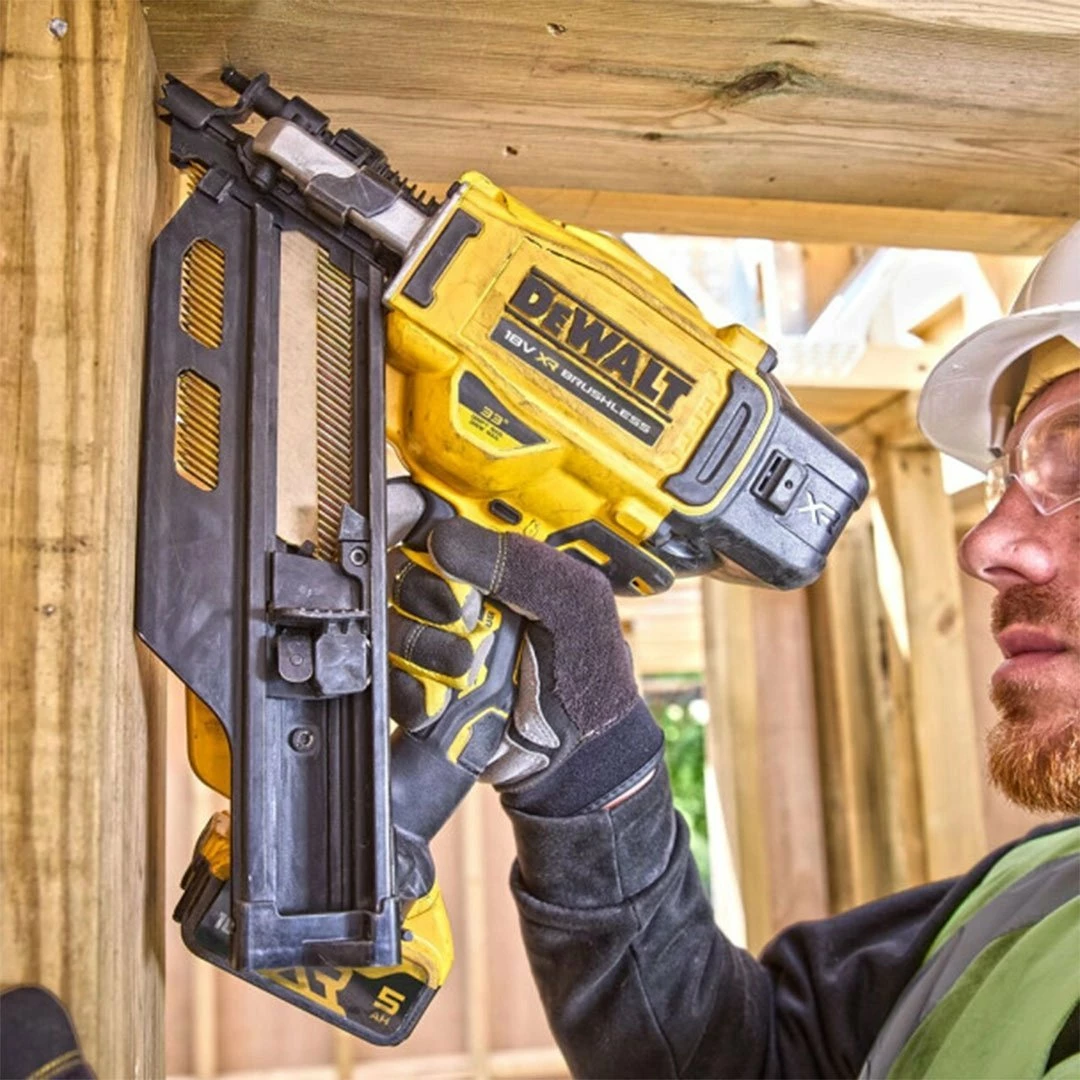 Pistoletë gozhdimi DeWalt DCN930N XR 18V pa furça, 50–90 mm, verdhë/zezë, solo (pa bateri/karikues)