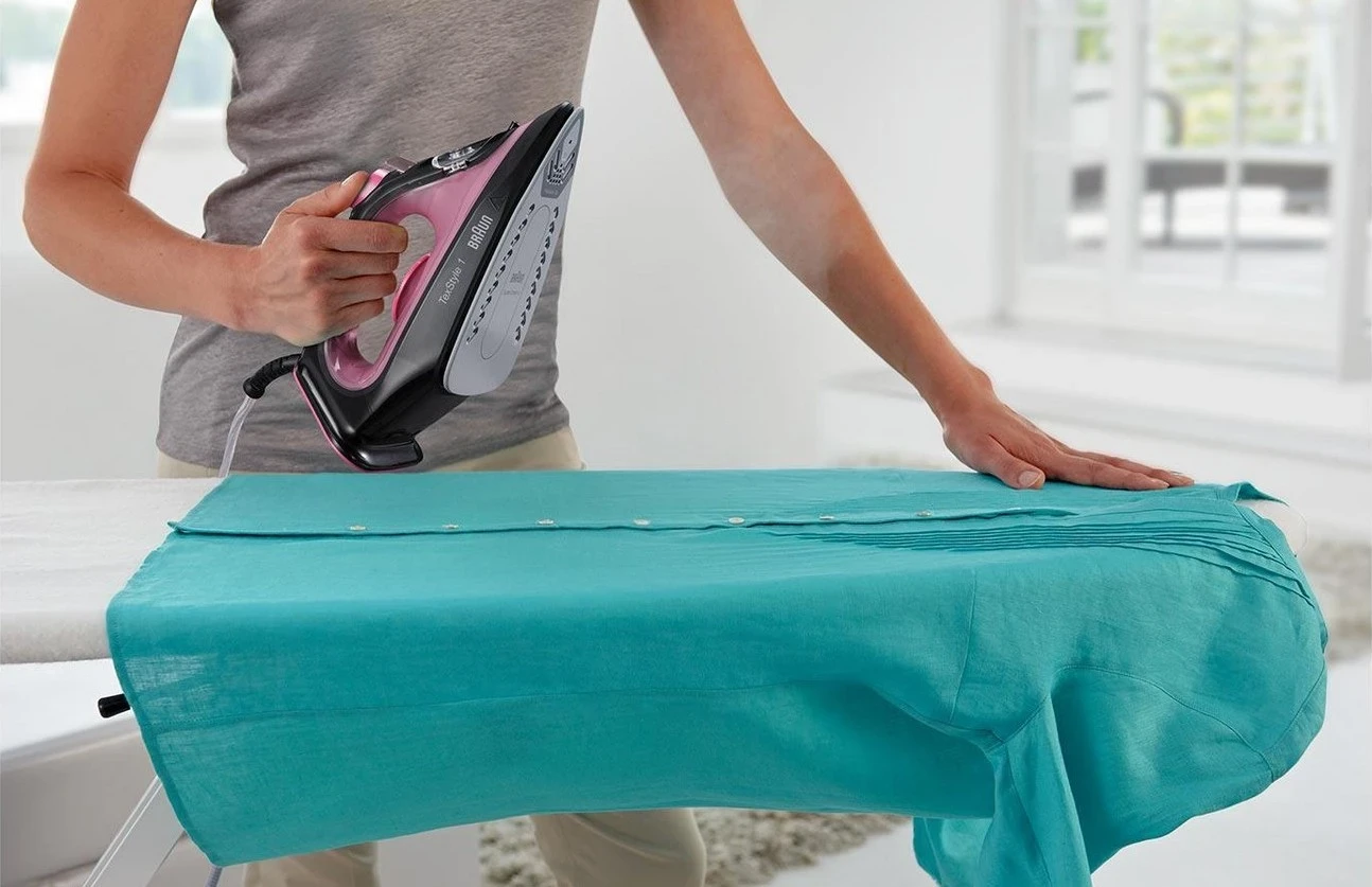 Hekurosja me avull Braun SI1070PU, ngjyrë vjollcë