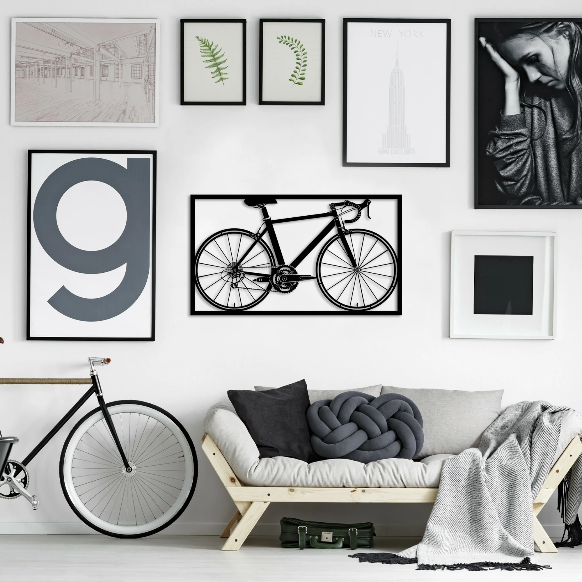 Aksesor dekorativ metalik për mur, Wallity Seleste-1, ngjyrë e zezë, 70x41cm