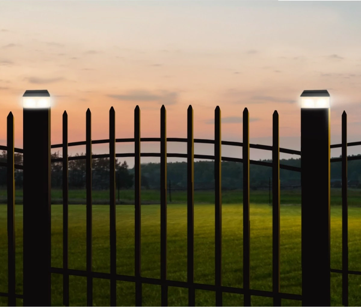 Llampë solare për shtyllë GreenBlue GB128, 101x101 mm, plastikë, 4000K, e zezë