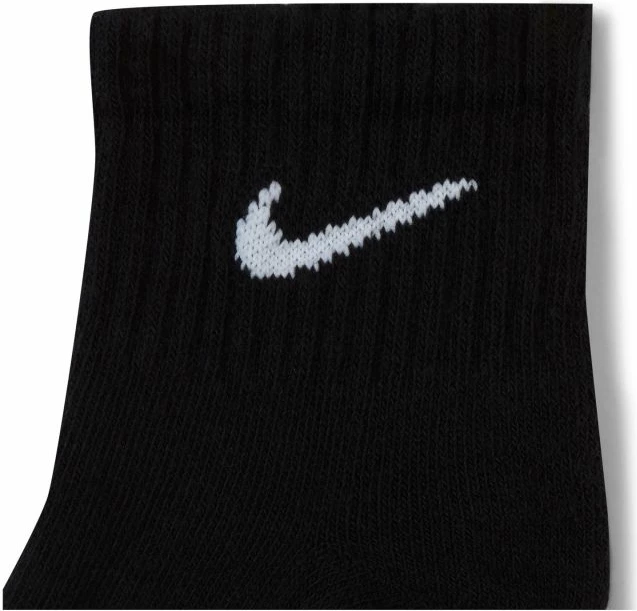 Çorape Nike për të gjithë, të bardha/zeza/hirtë