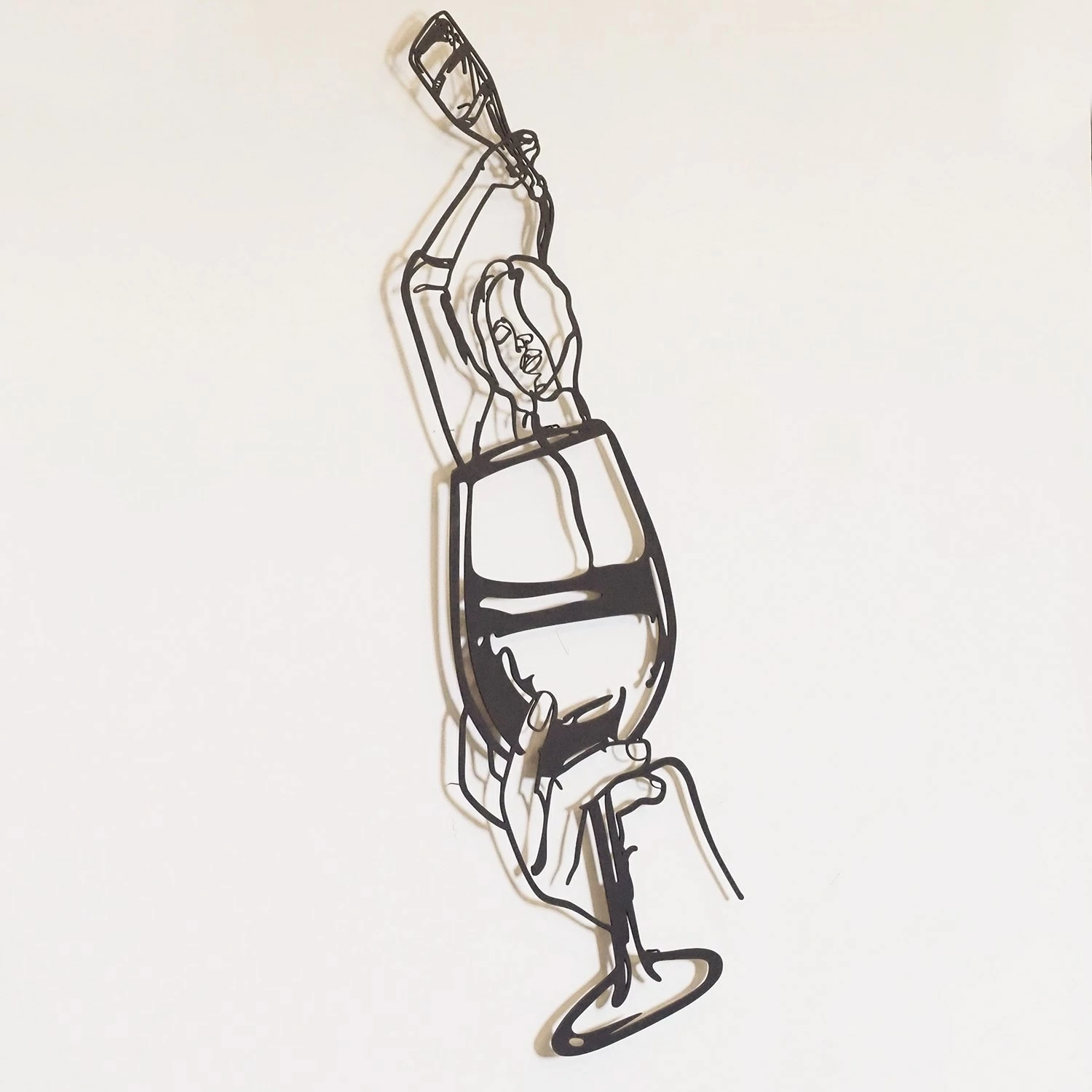 Aksesor dekorativ muri prej metali, Wallity, art me vijë, gotë vere, vajzë, APT749 L