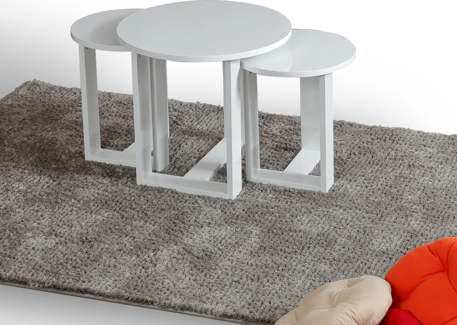 Tavolina ndihmëse të rrumbullakëta, set prej 3 copësh, ngjyrë e bardhë, Mira