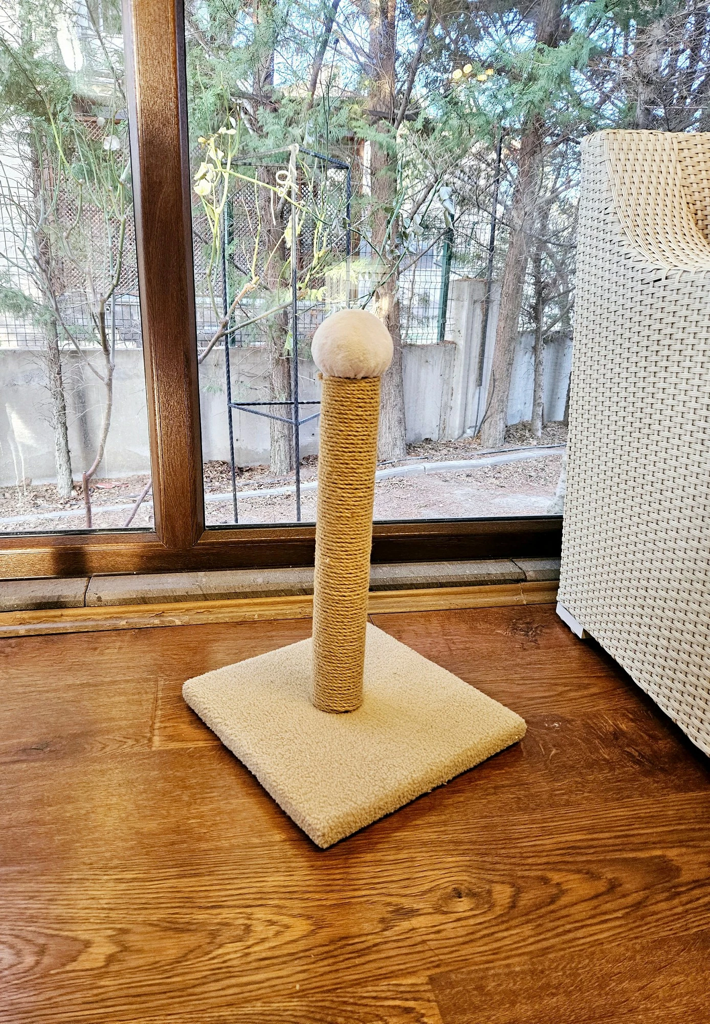 Shtyllë për gërvishtje për mace, krem, Hanah Home, Tırma L