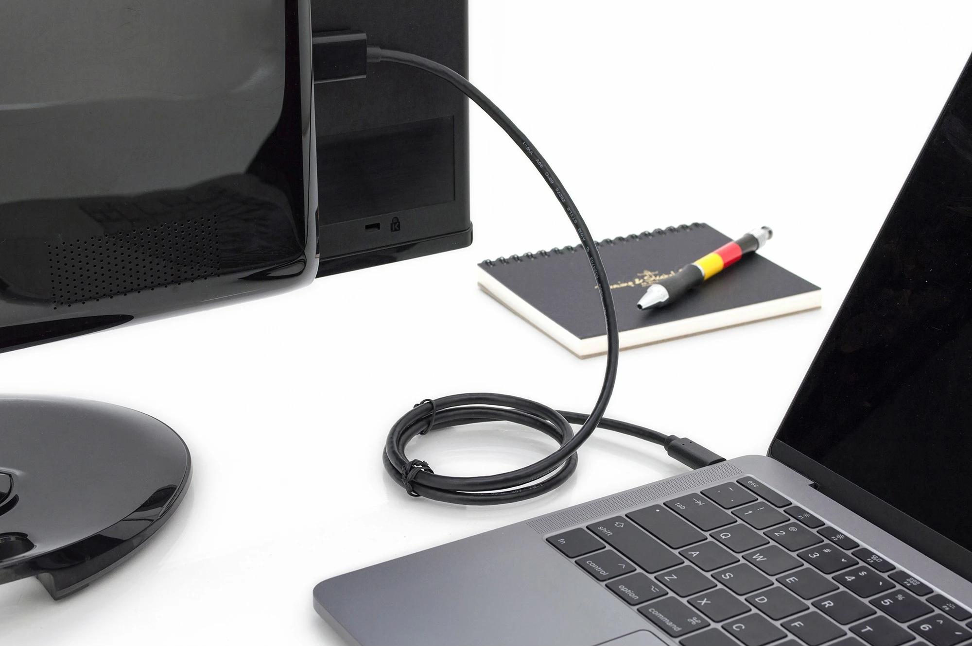 Kabëll adapter USB Type-C në HDMI Digitus, 2m, i zi