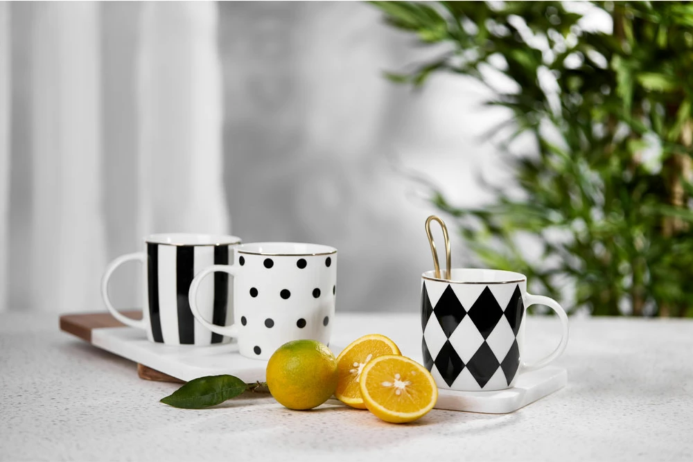 Filxhan Jolie Rombus, porcelan New Bone China, bardhë, zi, ar, 9x9x9cm