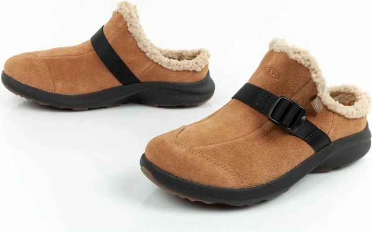 Papuqe femra Keen, kafe