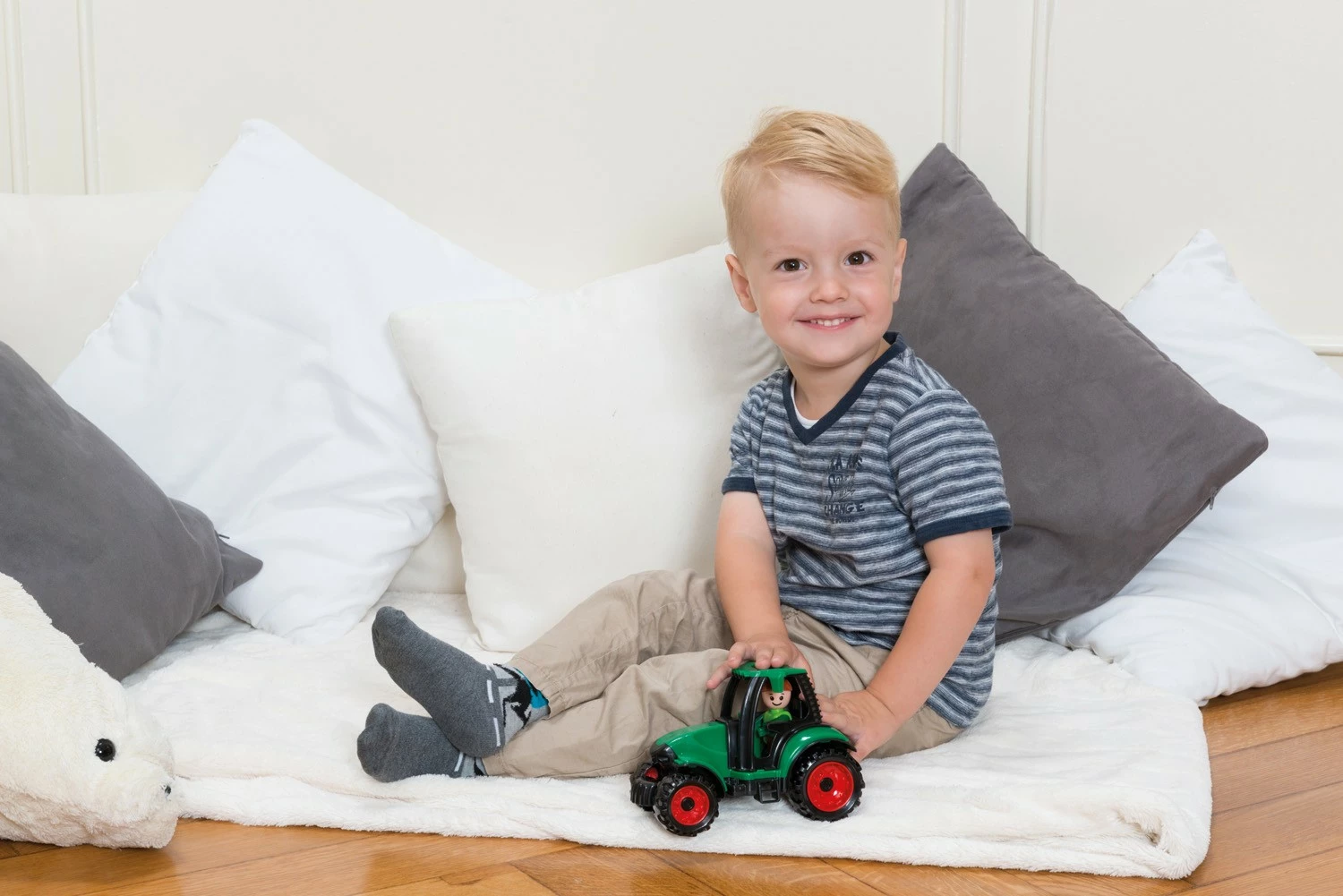 Lodër traktor plastik Lena Truckies 17 cm, gjelbër/kuqe/zezë