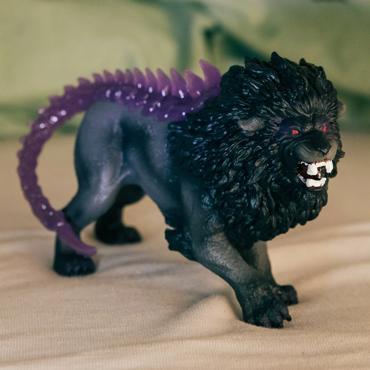 Figurë lodër Schleich ELDRADOR CREATURES Shadow Lion, 7-12 vjeç, e zezë, vjollcë