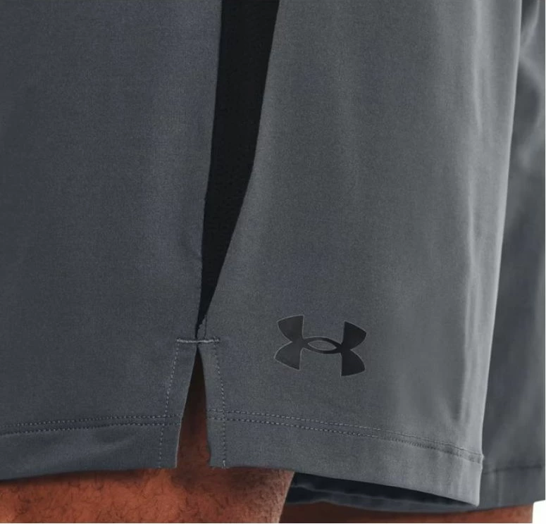 Shorce për meshkuj Under Armour, gri