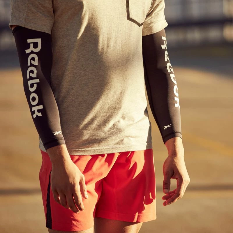 Mangu për kompresion Reebok Activchill për meshkuj dhe femra, ngjyrë e zezë