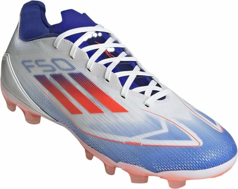 Atlete futbolli adidas për meshkuj, të bardha