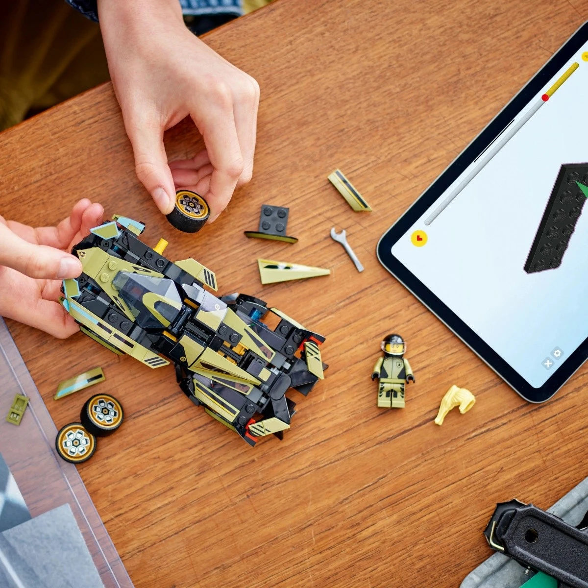 Set LEGO Speed Champions Lamborghini Lambo V12 Vision GT 76923, plastikë, 230 pjesë