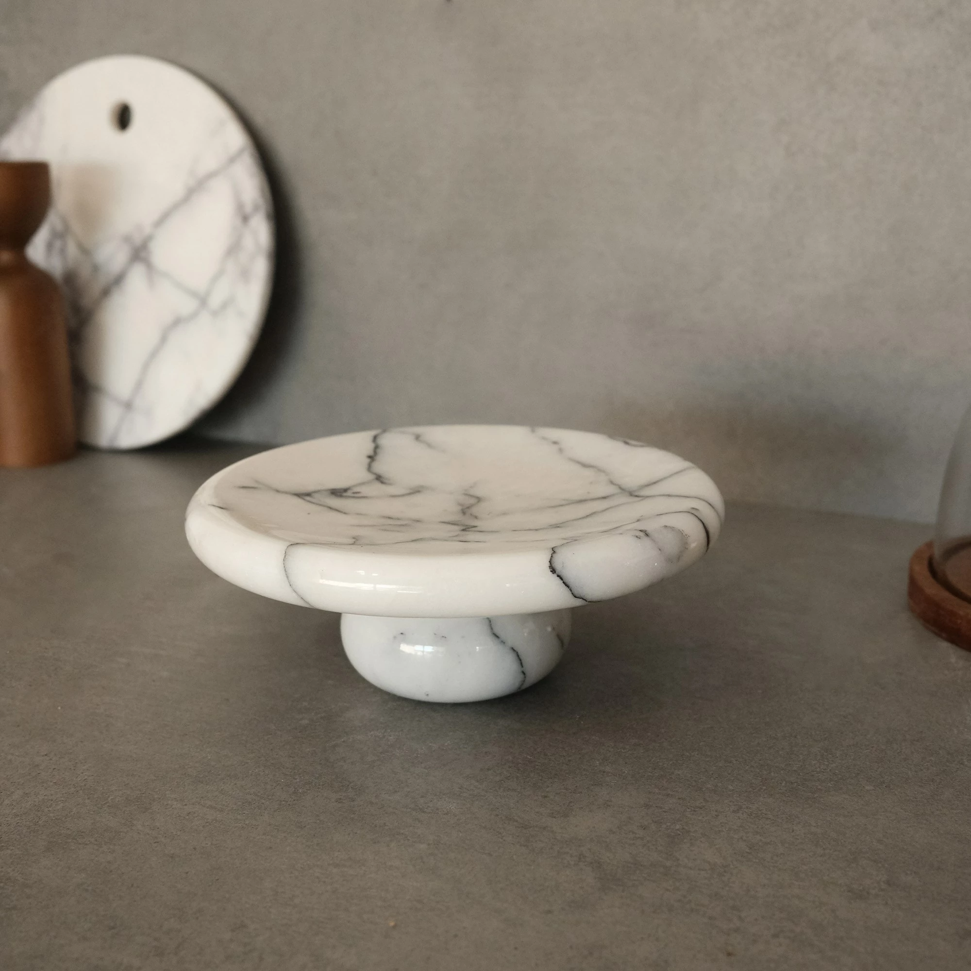 Pjatë për servirje ëmbëlsirash prej mermeri Hermia, MAR09930302D