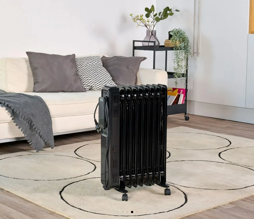 Radiator me vaj BLACK+DECKER BXRA2001E, 2000 W, i zi