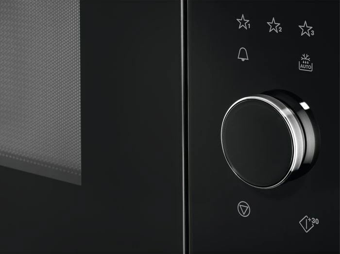 Mikrovalë AEG MBB1756SEB, 800 W, e zezë 