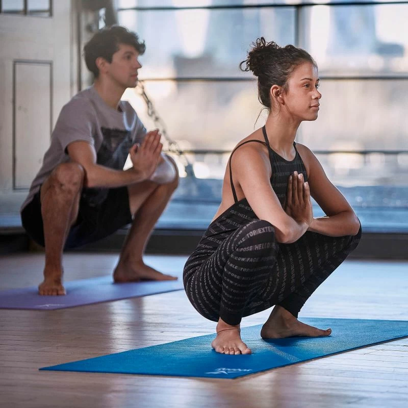 Atlete për Yoga Reebok, ngjyrë kafe dhe e zezë