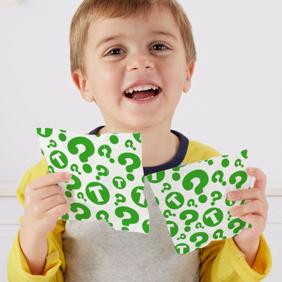 Set tren lodër Fisher Price Thomas & Friends Color Reveal HPH37 me 2 vagonë, shumëngjyrësh