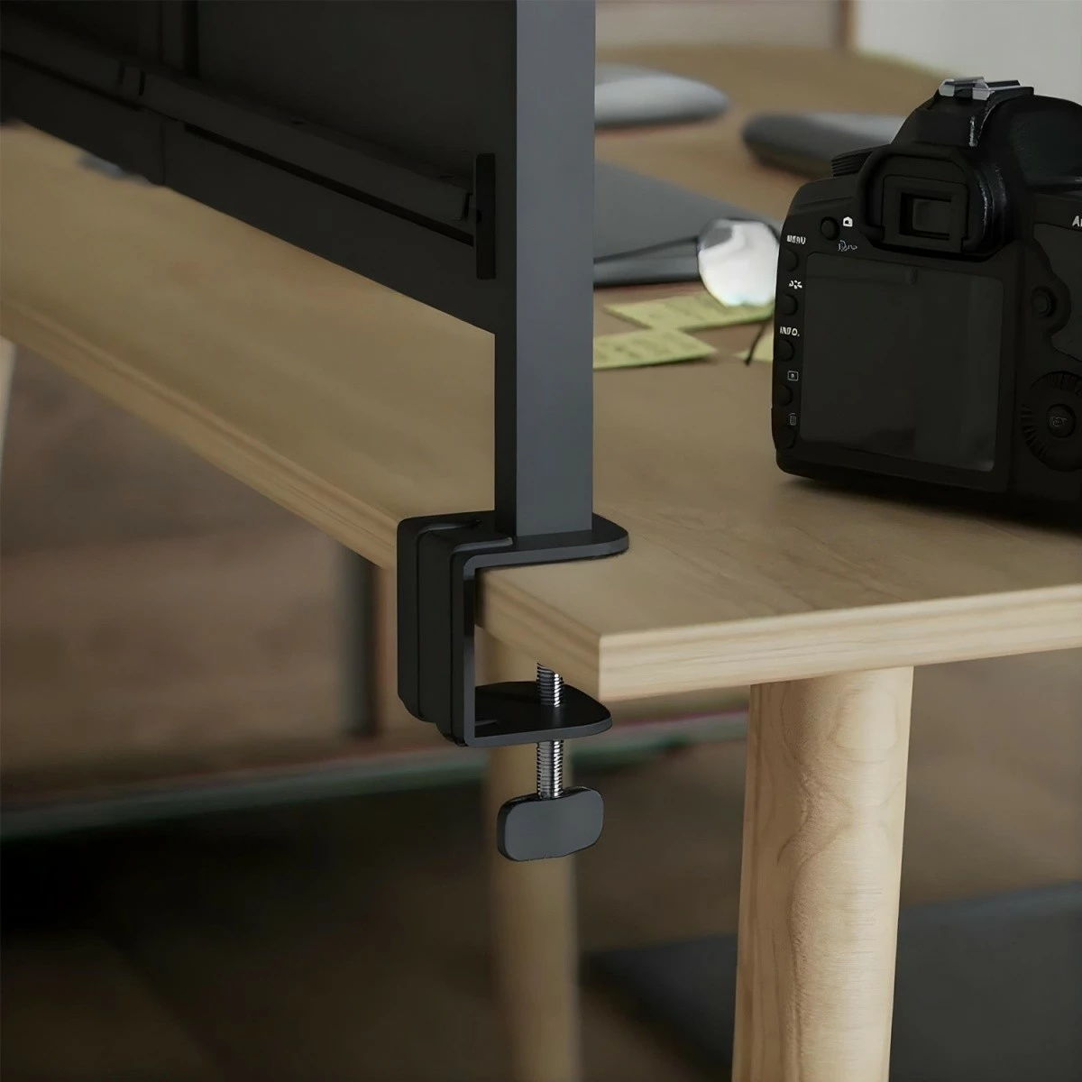 Ndarës tavoline Ergo Office ER-300B me organizator, çelik, i zi