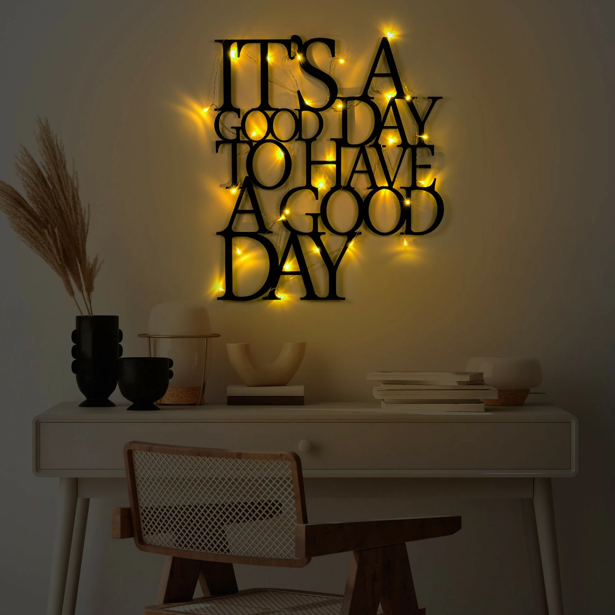 Aksesor dekorativ metalik për mur, Wallity, It's A Good Day To Have A Good Day, 187