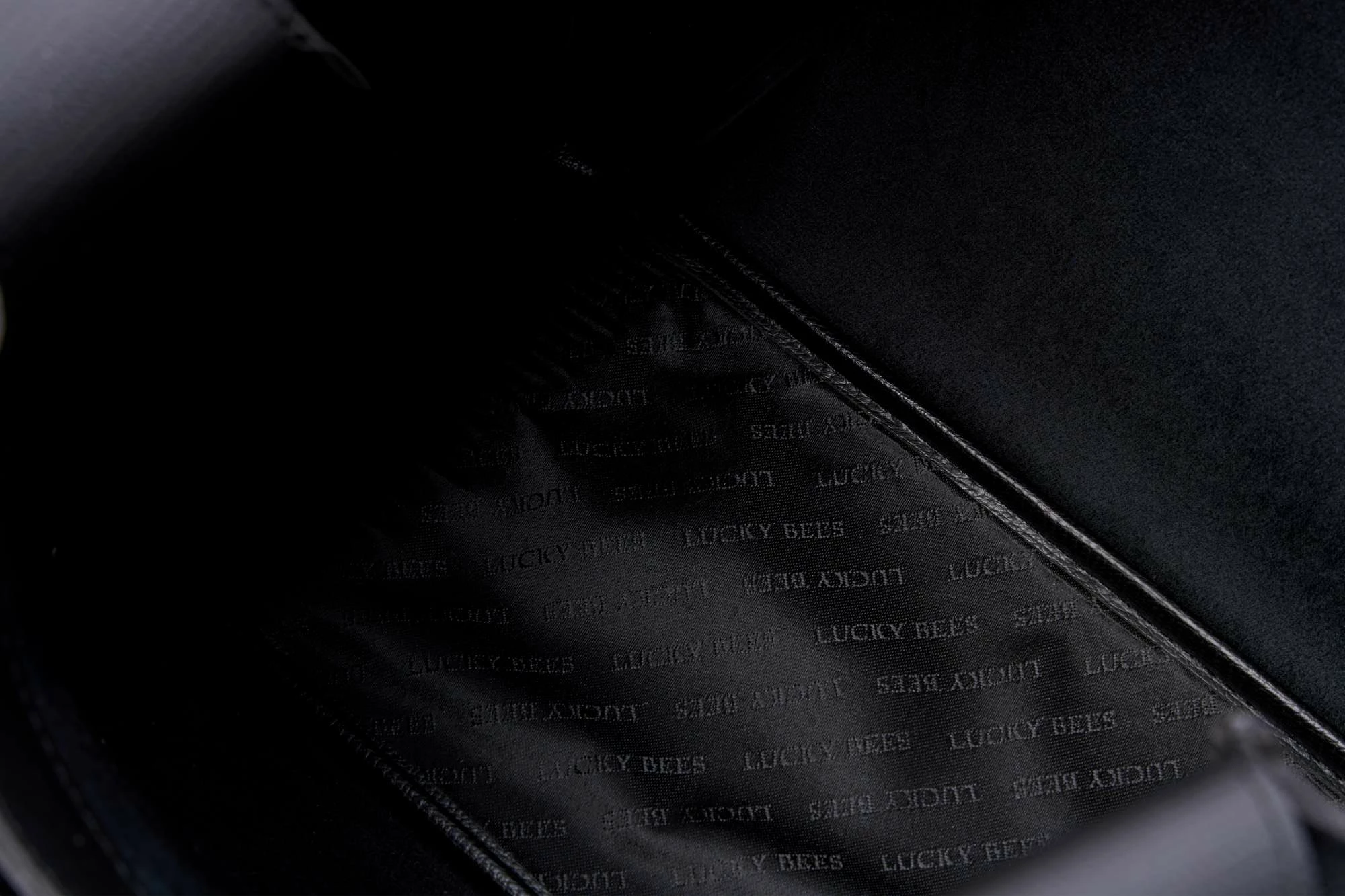 Çantë krahu Lucky Bees, Margot, e zezë