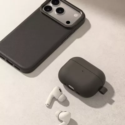 Mbështjellës kufje AmazingThing Glamour për AirPods Pro 3, lëkurë poliester me mikrofibër, kompatibil me karikim pa tela, me karabinë, zi