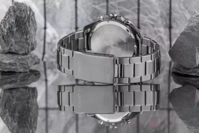 Orë dore për meshkuj Casio Edifice, titanium