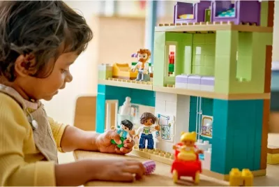 Lodra ndërtimi Lego për fëmijë, Modern Family Home 3in1