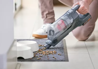 Fshesë me bateri stick Black&Decker BHFEA18D1 18V 2Ah 2-në-1, e zezë, set me bateri dhe karikues