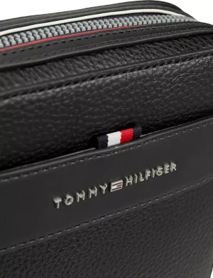 Çantë crossbody Tommy Hilfiger TH Central Mini Reporter AM0AM14698 për meshkuj, e zezë