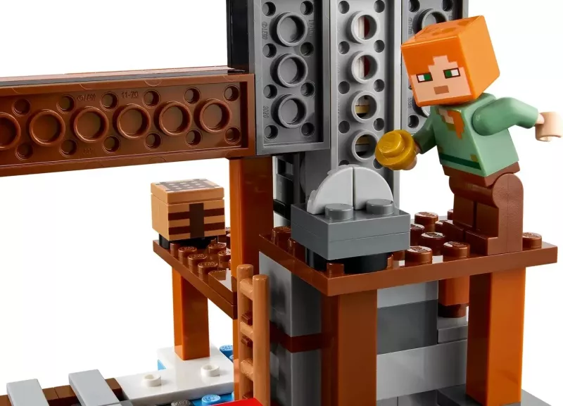 Set LEGO Minecraft 21277 The Pickaxe Mine, 530 pjesë