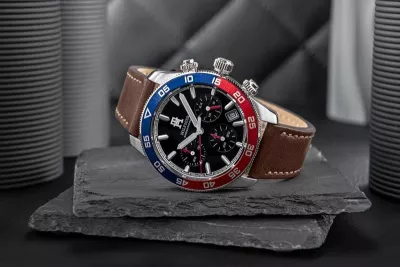 Orë dore për meshkuj Tommy Hilfiger, kafe
