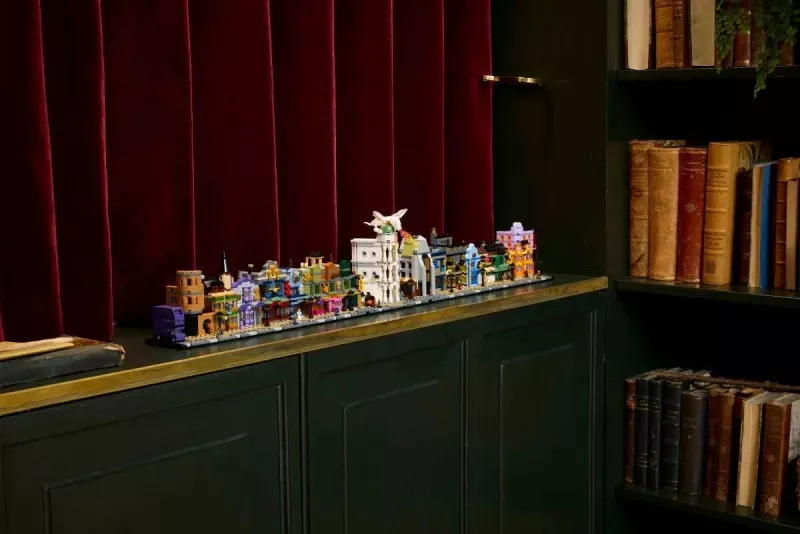 Set LEGO Harry Potter 76444 Diagon Alley Wizarding Shops