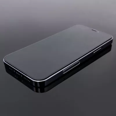 Xham i temperuar Wozinsky Full Glue për iPhone 15, 2 copë, me kornizë të zezë