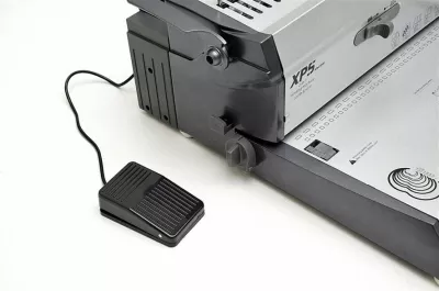 Makinë lidhëse elektrike dokumentesh Argo XP5 Electric (401142), A4, comb (plastikë) dhe spirale tel, deri 450 fletë, argjendtë