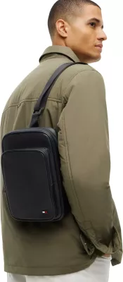 Çantë crossbody për meshkuj Tommy Hilfiger TH Foundation Sling Bag AM0AM14757, e zezë