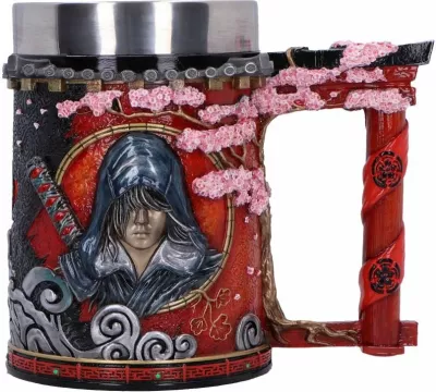 Filxhan NEMESIS NOW Assassin's Creed Shadows, rezinë me insert çelik inox, i pikturuar me dorë, 14.5 cm, e kuqe/zezë