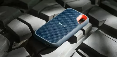 Disk i jashtëm SSD SanDisk Extreme Portable, 2 TB, USB Type-C, 3.2 Gen 2, 1050 MB/s, Mbrojtje me fjalëkalim, E zezë