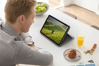 Tastierë me mbështjellës Logitech Folio Touch për iPad Air 4/5, QWERTZ, trackpad, Oxford Grey