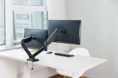 Mbajtëse tavoline për dy monitorë Techly ICA-LCD 462B, 17-32 inç, 9kg, e zezë