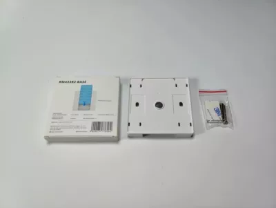 Mbajtëse telekomande SONOFF RM433R2-BASE për RM433, montim muri/tavoline, e bardhë