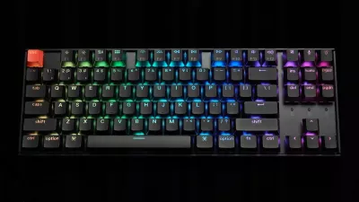 Tastierë mekanike Keychron K8 QMK V2 pa kabllo RGB hot-swappable US INTL, kornizë alumini, switch Keychron Super Red, e zezë
