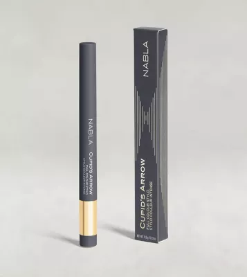 Laps për sy Nabla Cupid's Arrow Longwear Stylo Multi-Purpose Stick Eyeshadow – Shade: Arrow #10 Midnight Gray