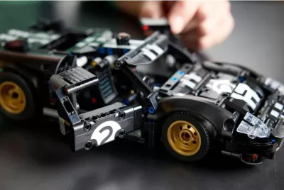 Lego Technic makinë garash 1966 Ford GT40 MKII