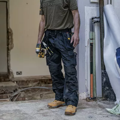 Pantalona pune Dewalt Tradesman DWC26-001, 36/31, të zeza