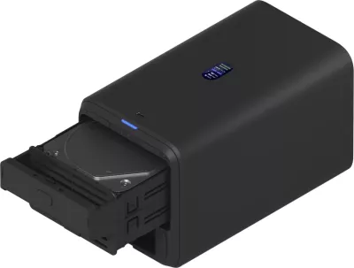 NAS Ubiquiti UniFi UNAS-2-B-EU, 2x 3.5\" bay, 2.5GbE, USB-C, me adapter PoE++ i përfshirë, e zezë