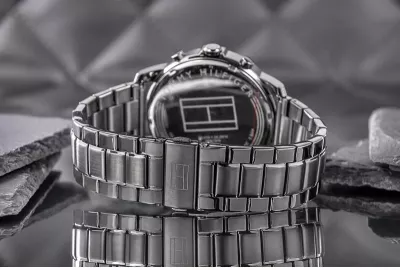 Orë dore për meshkuj Tommy Hilfiger, titanium